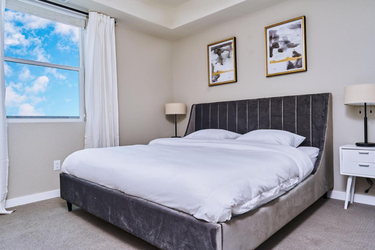 Luxurious 2 King Bedrooms City, & Corner Lake View Sparks Eksteriør bilde